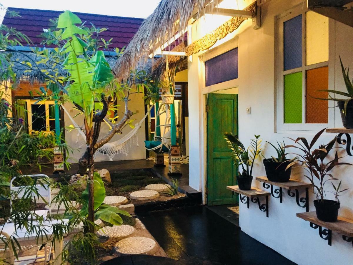The Bodhi Tree Karimunjawa Hostel Εξωτερικό φωτογραφία