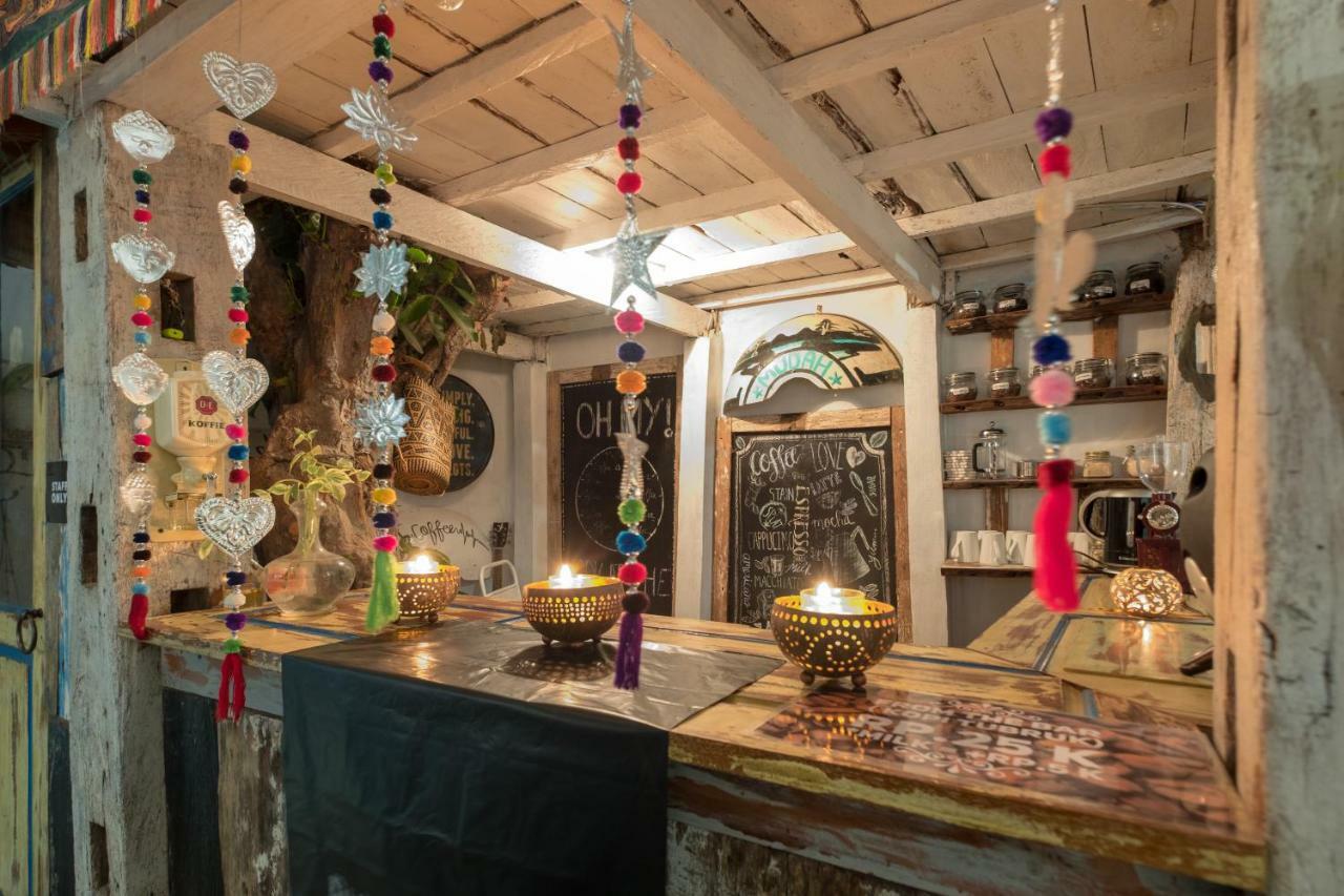 The Bodhi Tree Karimunjawa Hostel Εξωτερικό φωτογραφία
