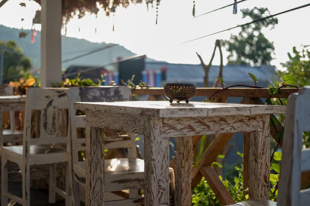 The Bodhi Tree Karimunjawa Hostel Εξωτερικό φωτογραφία