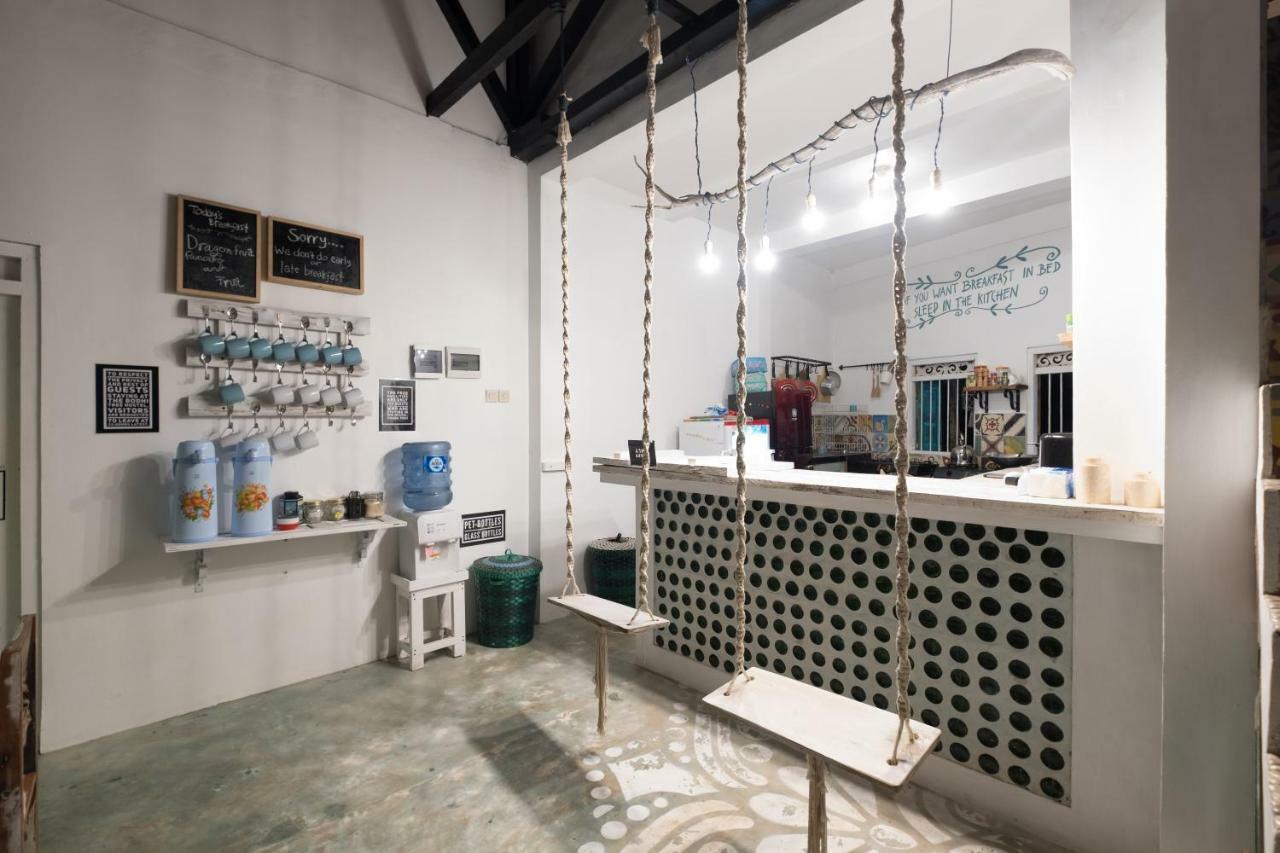 The Bodhi Tree Karimunjawa Hostel Εξωτερικό φωτογραφία
