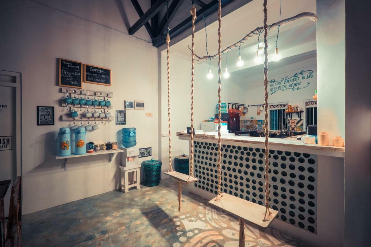The Bodhi Tree Karimunjawa Hostel Εξωτερικό φωτογραφία