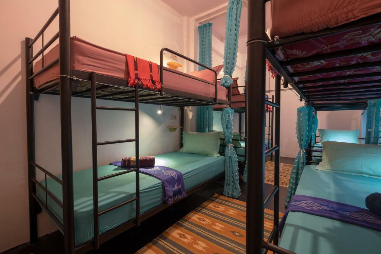 The Bodhi Tree Karimunjawa Hostel Εξωτερικό φωτογραφία